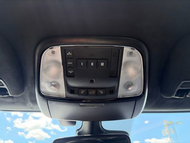 Used 2021 Dodge Durango SRT Hellcat w/ Premium Interior Group AWD/4WD image 28