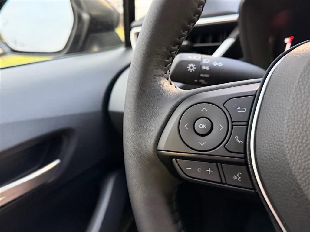 Used 2026 Toyota Corolla SE image 16