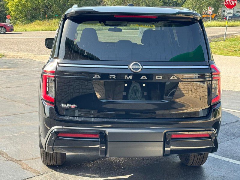 Used 2025 Nissan Armada SV AWD/4WD image 5