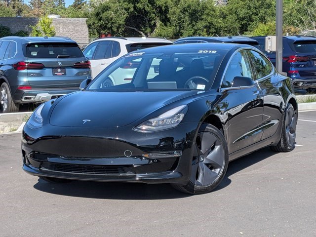 Used 2019 Tesla Model 3 Mid Range image 1