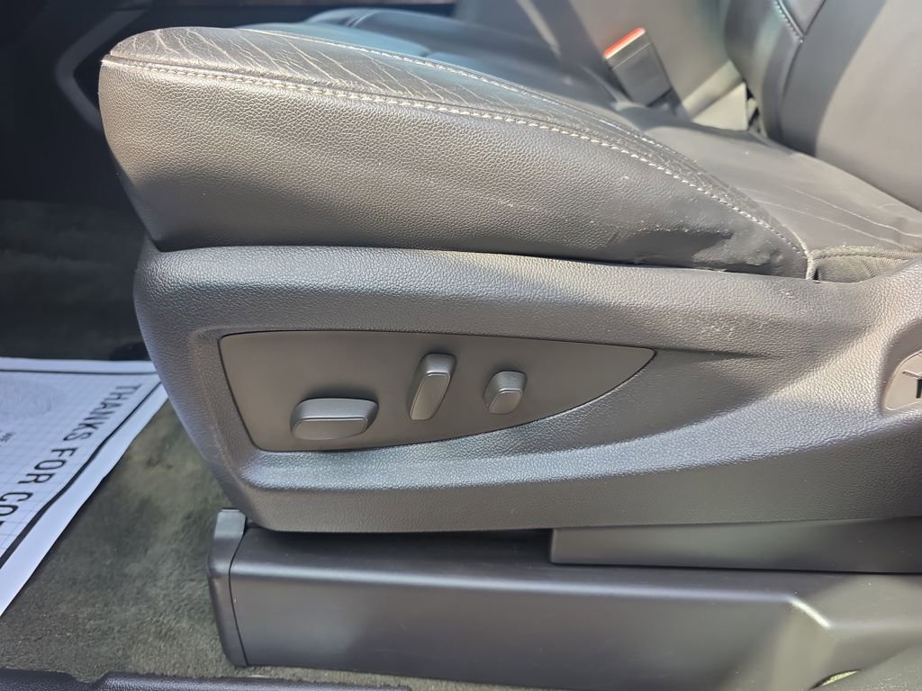 Used 2015 Chevrolet Tahoe LT image 19