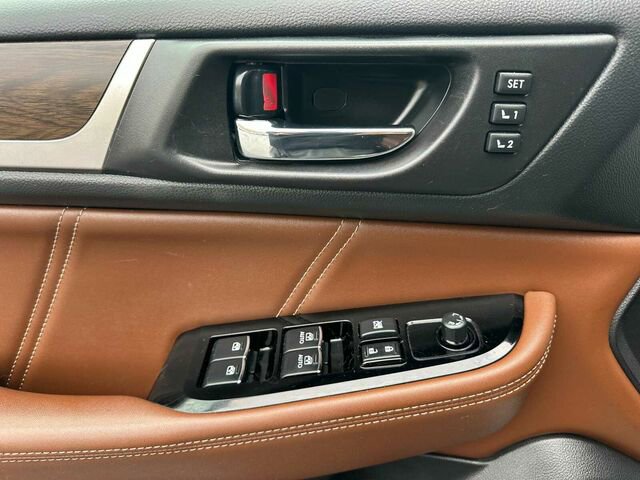 Used 2017 Subaru Outback 2.5i Touring image 11