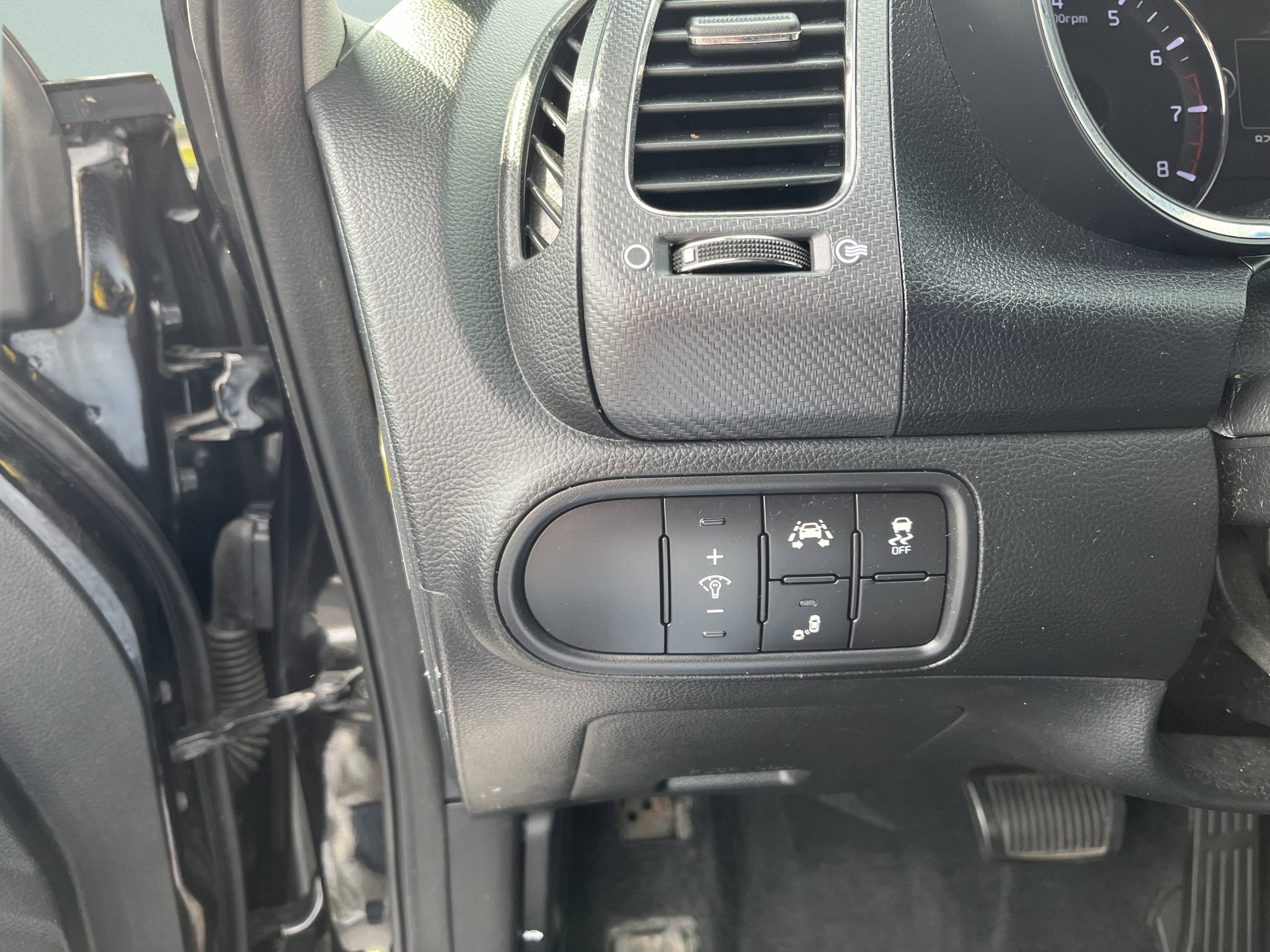 Used 2017 Kia Forte S w/ S Technology Package FWD image 14
