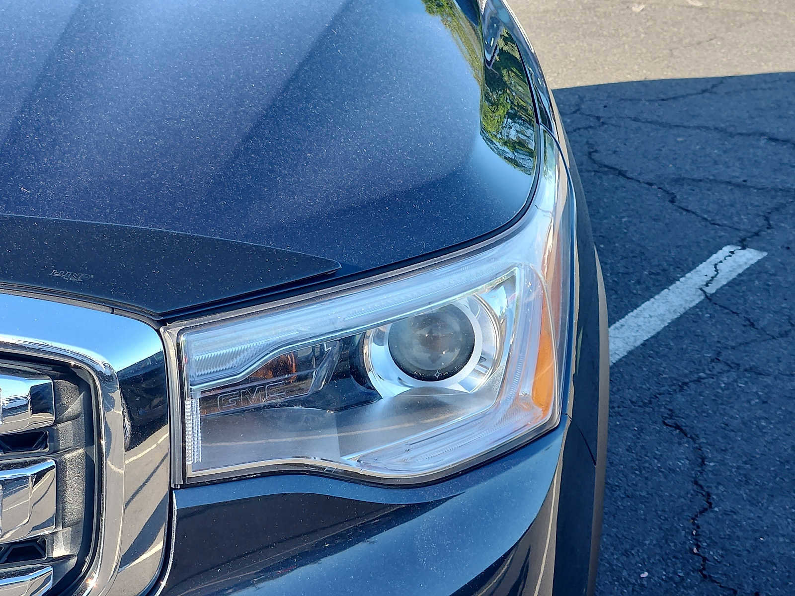 Used 2019 GMC Acadia SLT w/ LPO, Floor Liner Package AWD/4WD image 9