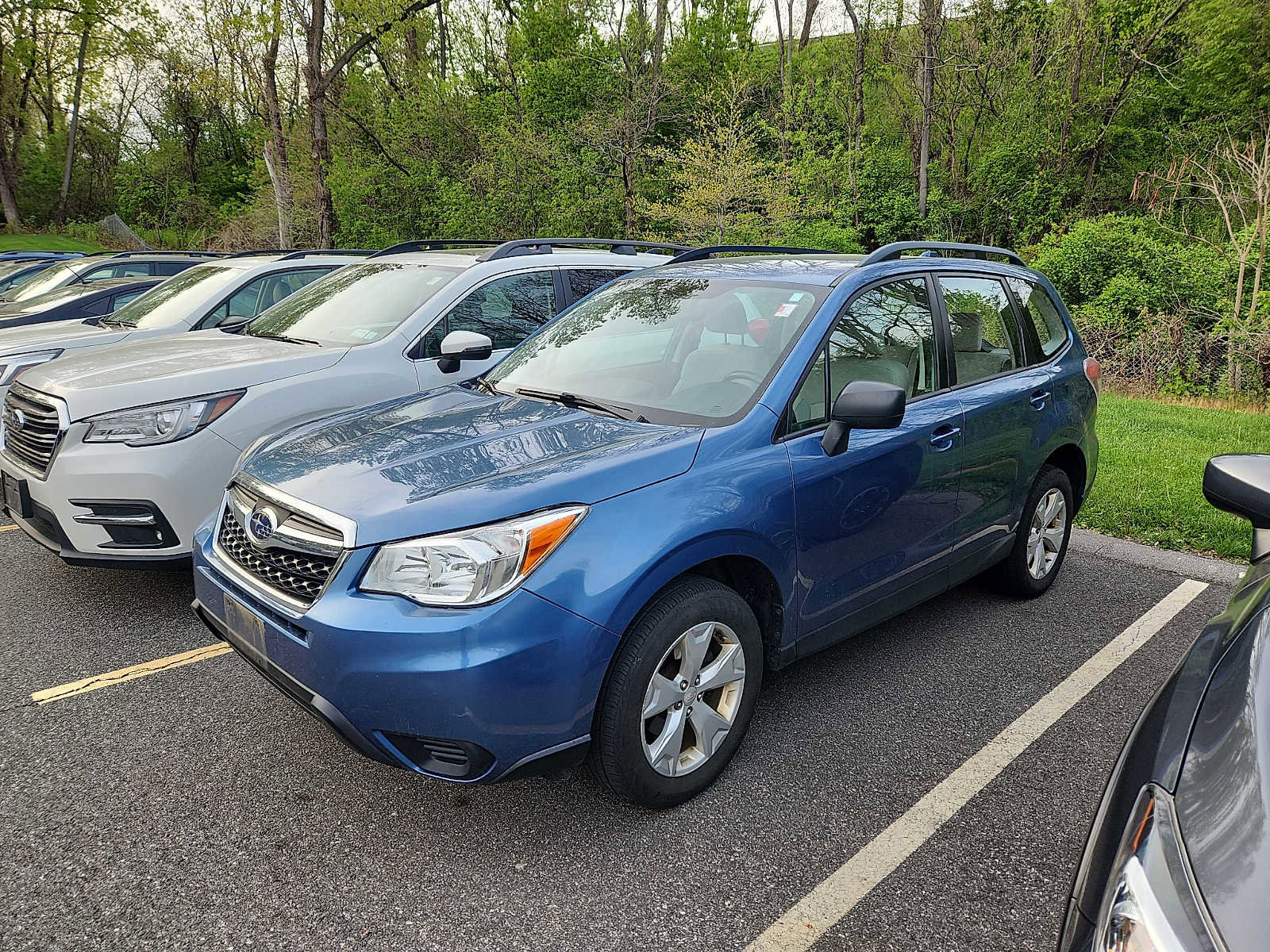 Used 2016 Subaru Forester 2.5i w/ Alloy Wheel Package AWD/4WD image 3