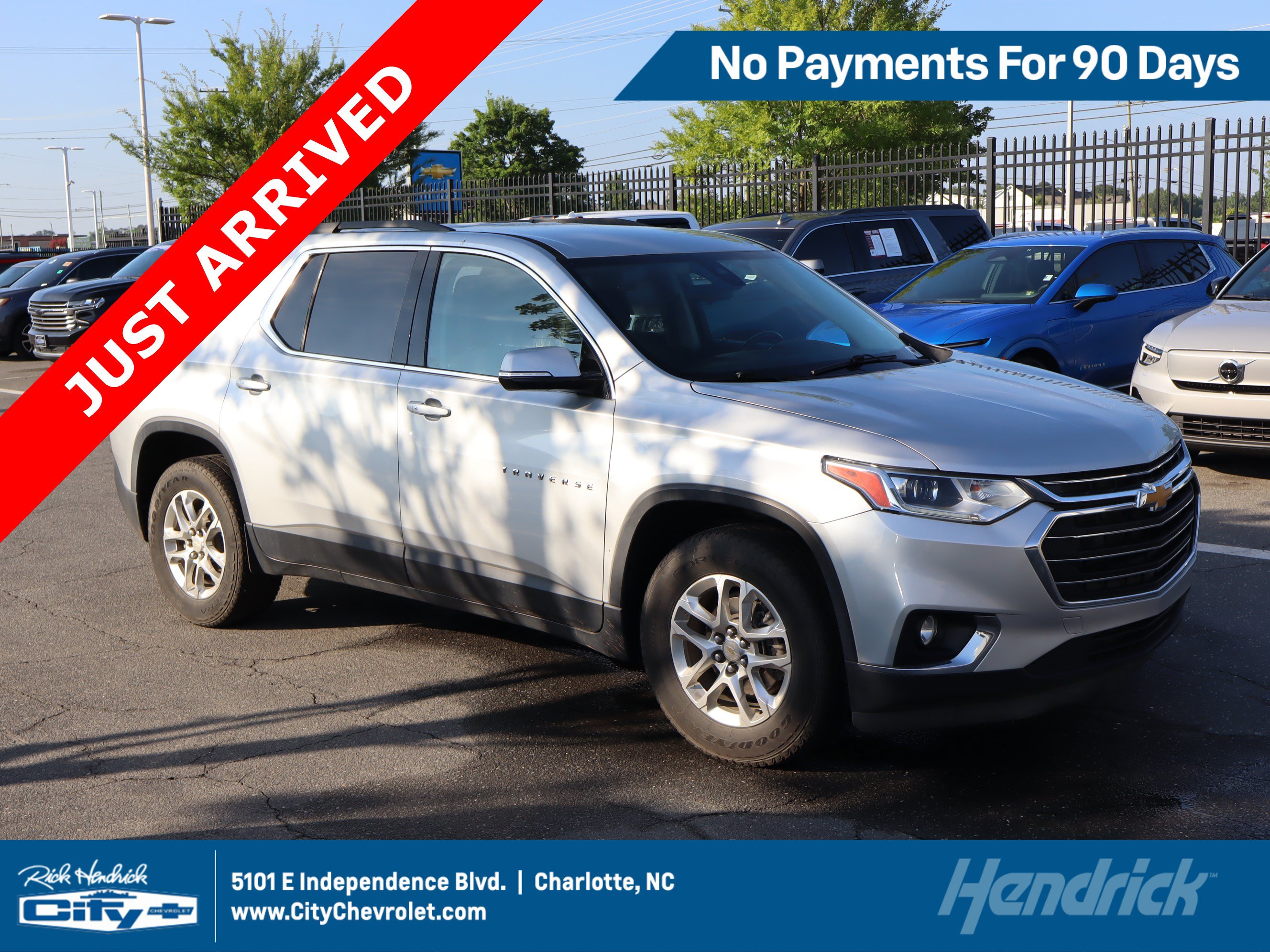 Used 2020 Chevrolet Traverse LT FWD video 1