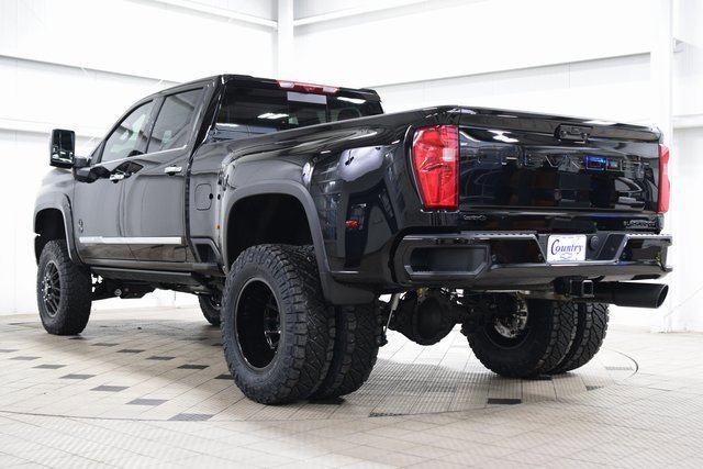 New 2026 Chevrolet Silverado 3500 High Country w/ High Country Premium Package image 6