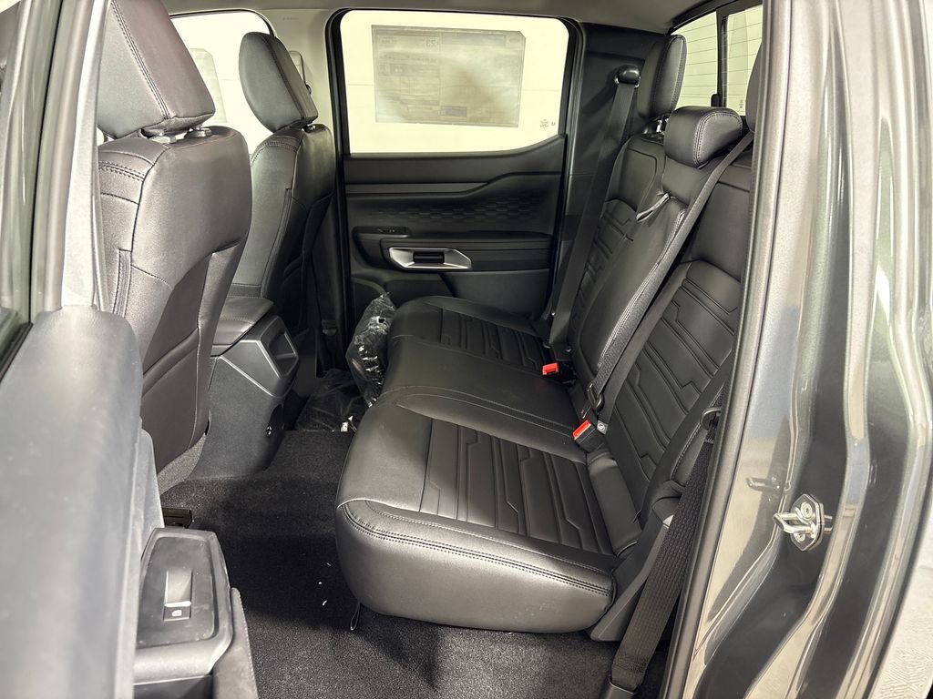 New 2026 Ford Ranger Lariat w/ Black Appearance Package image 31