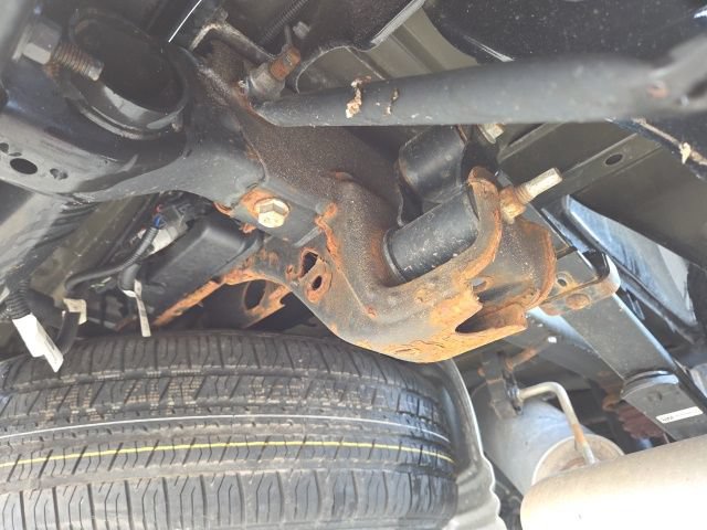 Used 2024 Chevrolet Silverado 1500 LT AWD/4WD image 98
