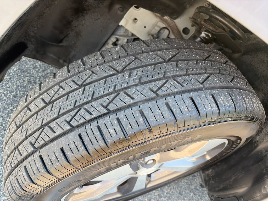 Used 2019 Jeep Cherokee Limited AWD/4WD image 9