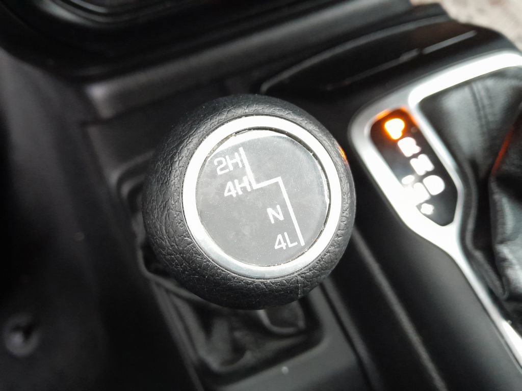 Used 2020 Jeep Wrangler Sport image 25