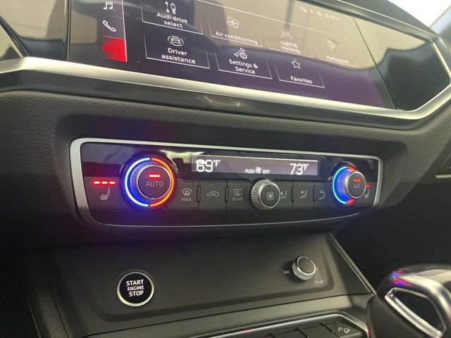 Certified 2025 Audi Q3 2.0T Premium w/ Convenience Package image 23