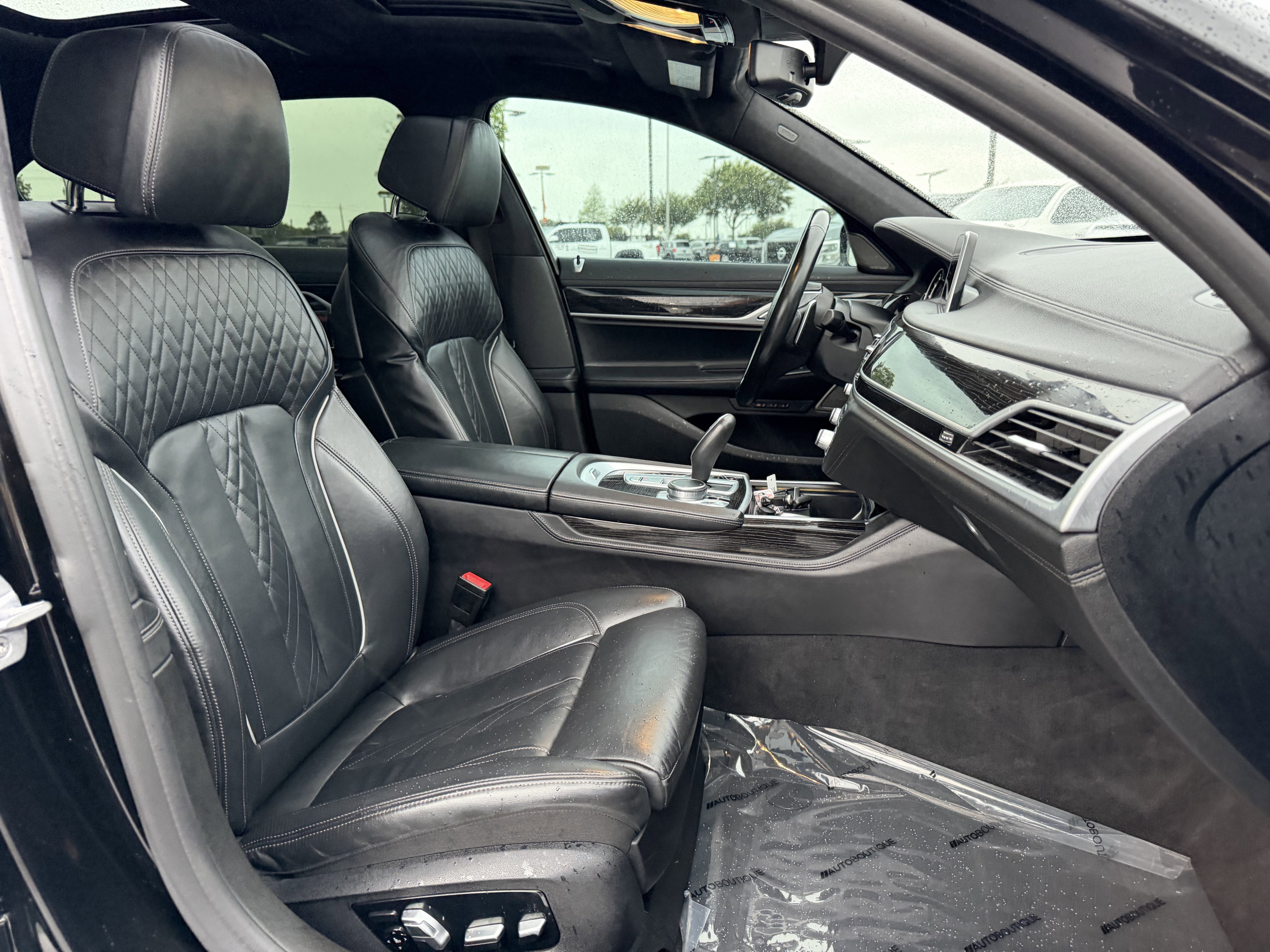 Used 2019 BMW 750i RWD image 34