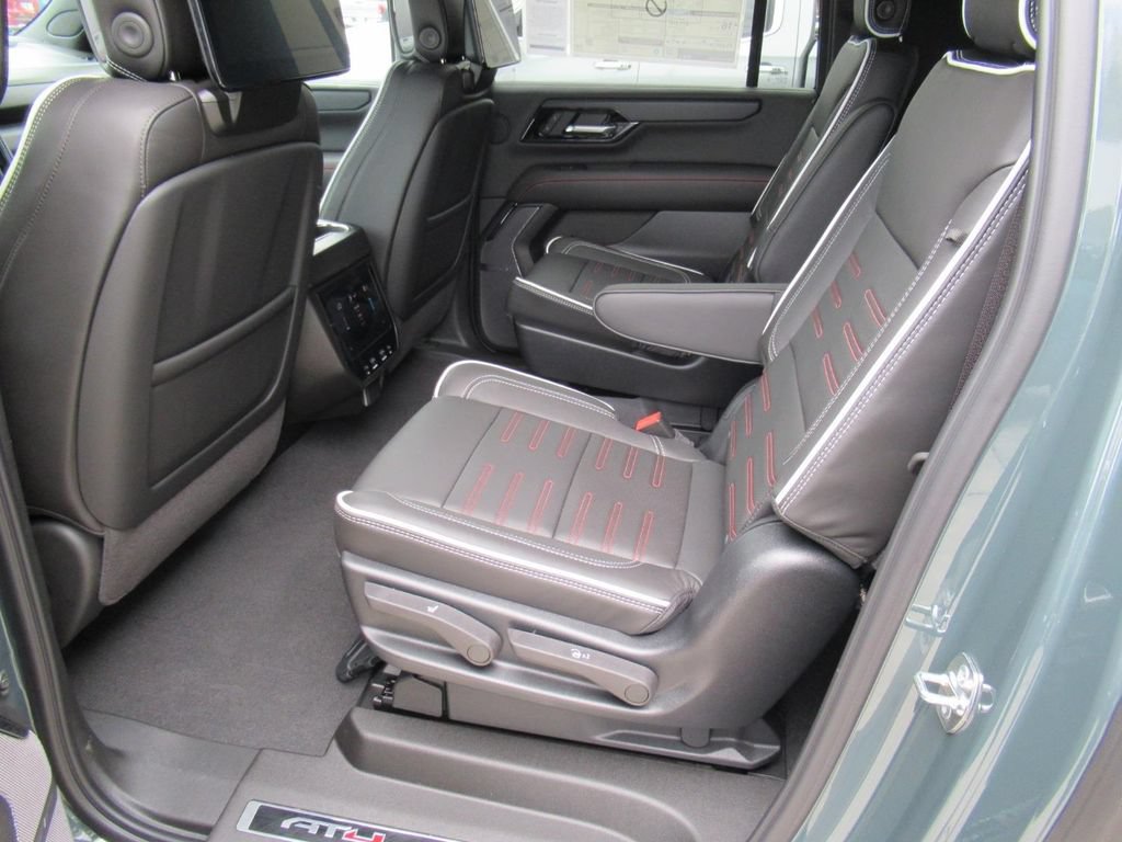 New 2026 GMC Yukon XL AT4 Ultimate AWD/4WD image 34