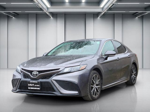 Used 2023 Toyota Camry SE FWD image 3