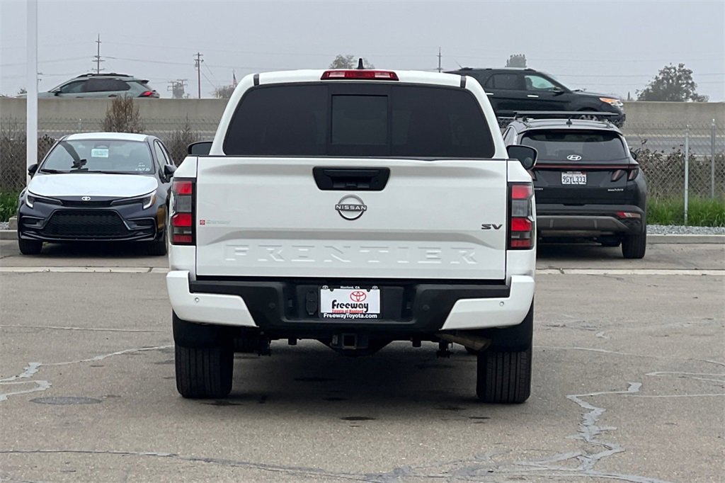 Used 2022 Nissan Frontier SV image 6