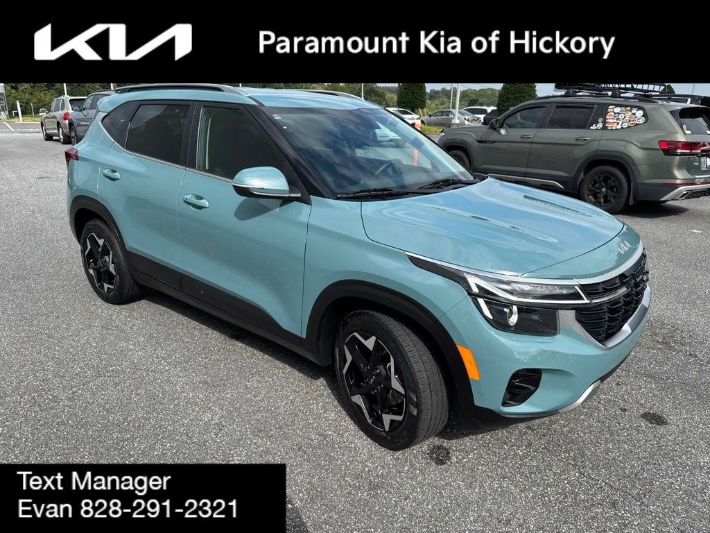 Used 2025 Kia Seltos EX FWD image 3