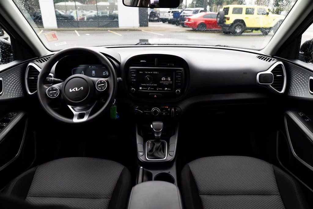 Used 2024 Kia Soul LX w/ Option Group 015 image 8