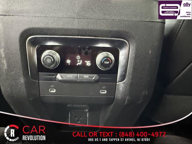 Used 2024 GMC Yukon XL SLT image 39