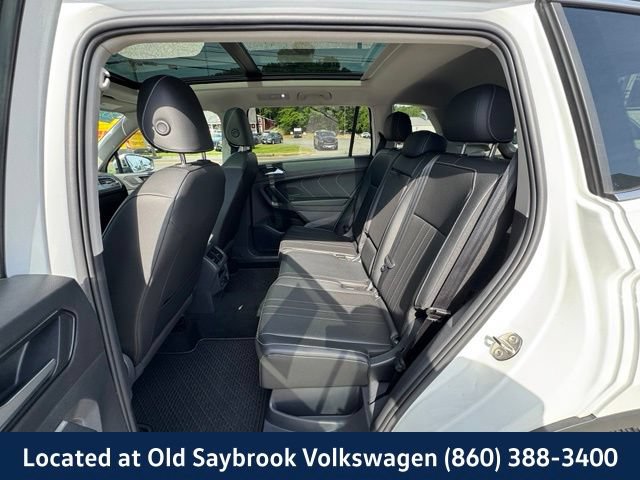 Certified 2023 Volkswagen Tiguan SE w/ Panoramic Sunroof Package AWD/4WD image 9