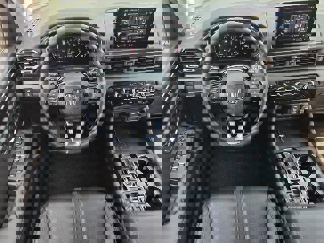 Used 2025 Honda Pilot EX-L image 16