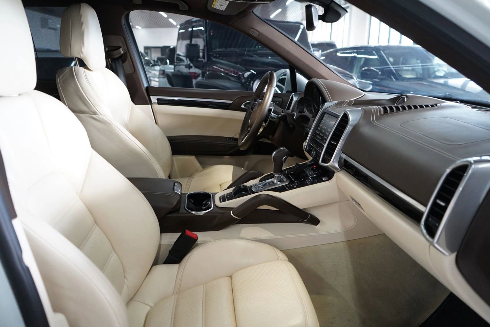 Used 2015 Porsche Cayenne S AWD/4WD image 19