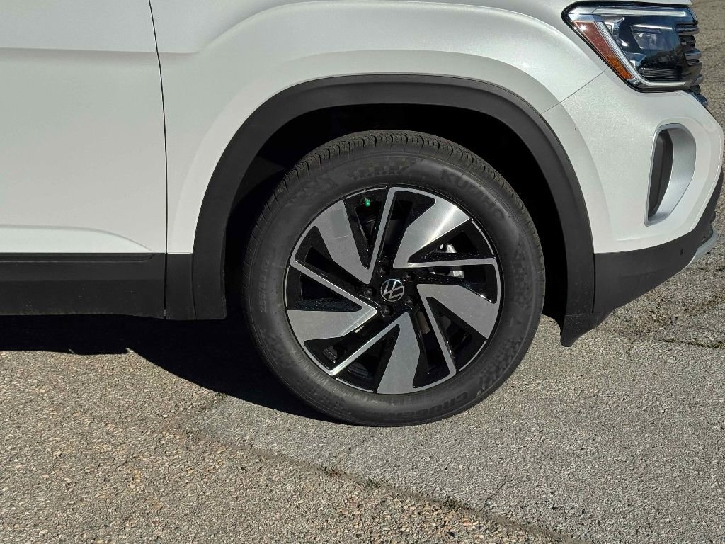 New 2026 Volkswagen Atlas SE image 9