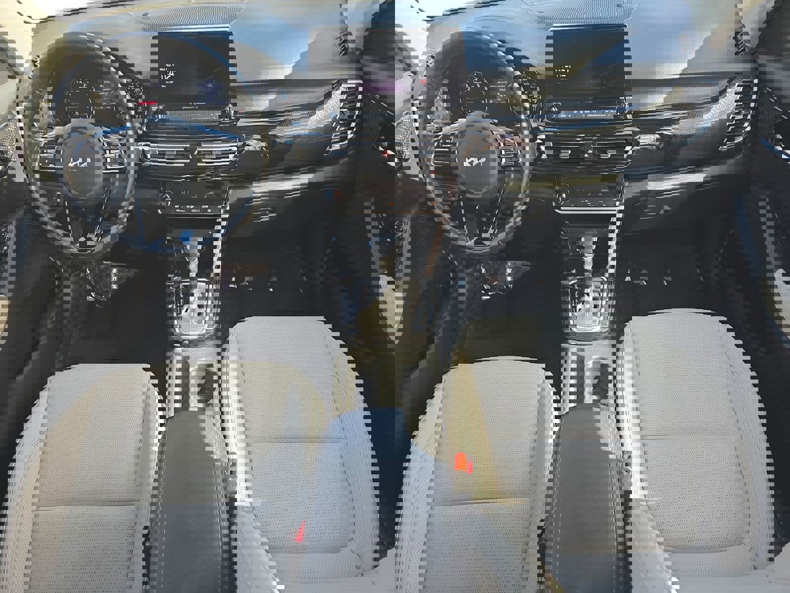 Used 2023 Kia Seltos EX image 9