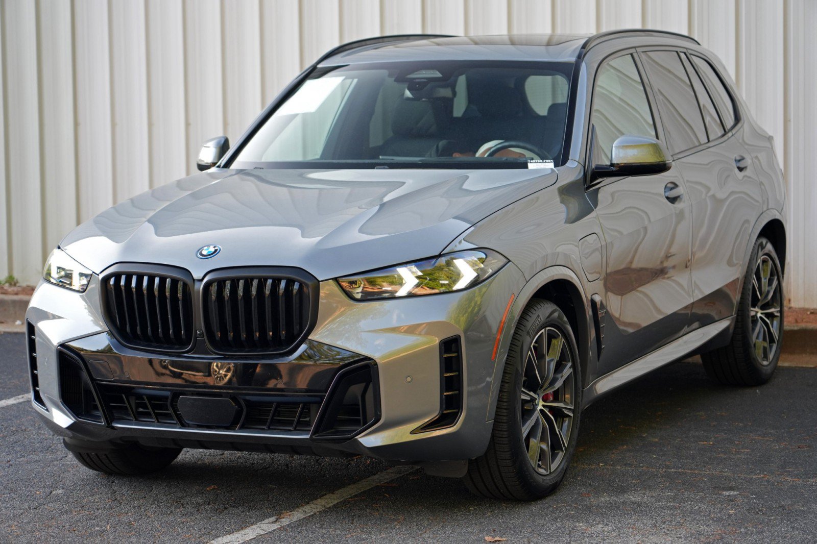 Used 2024 BMW X5 xDrive50e w/ M Sport Package AWD/4WD image 53