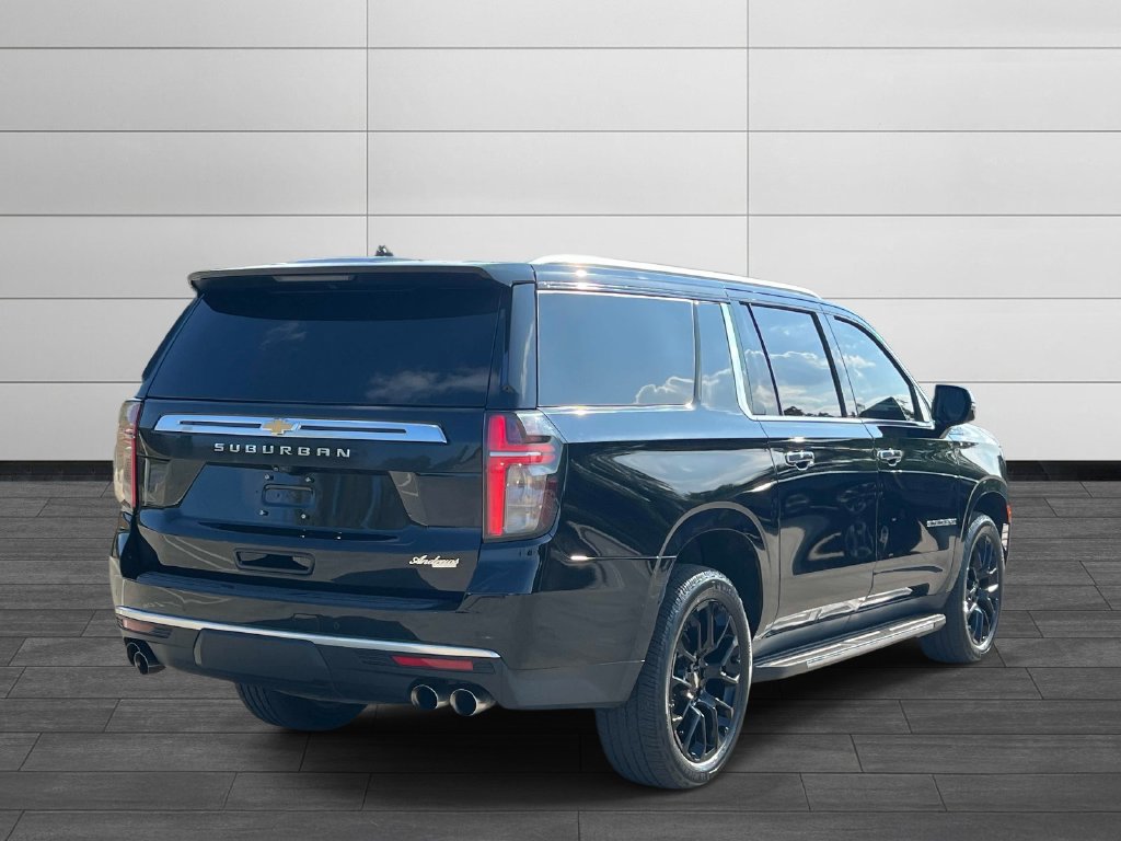 Used 2022 Chevrolet Suburban High Country AWD/4WD image 5
