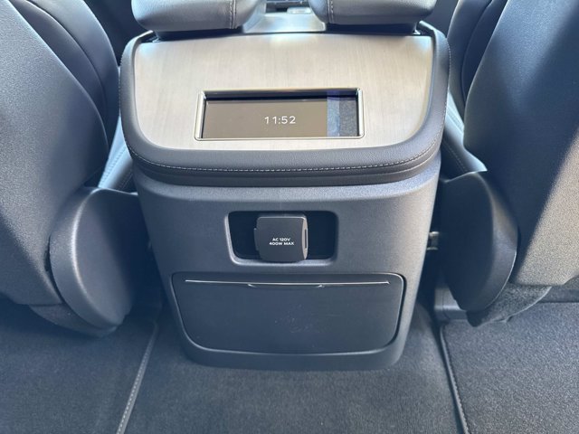 New 2026 Lincoln Navigator L Reserve AWD/4WD image 24