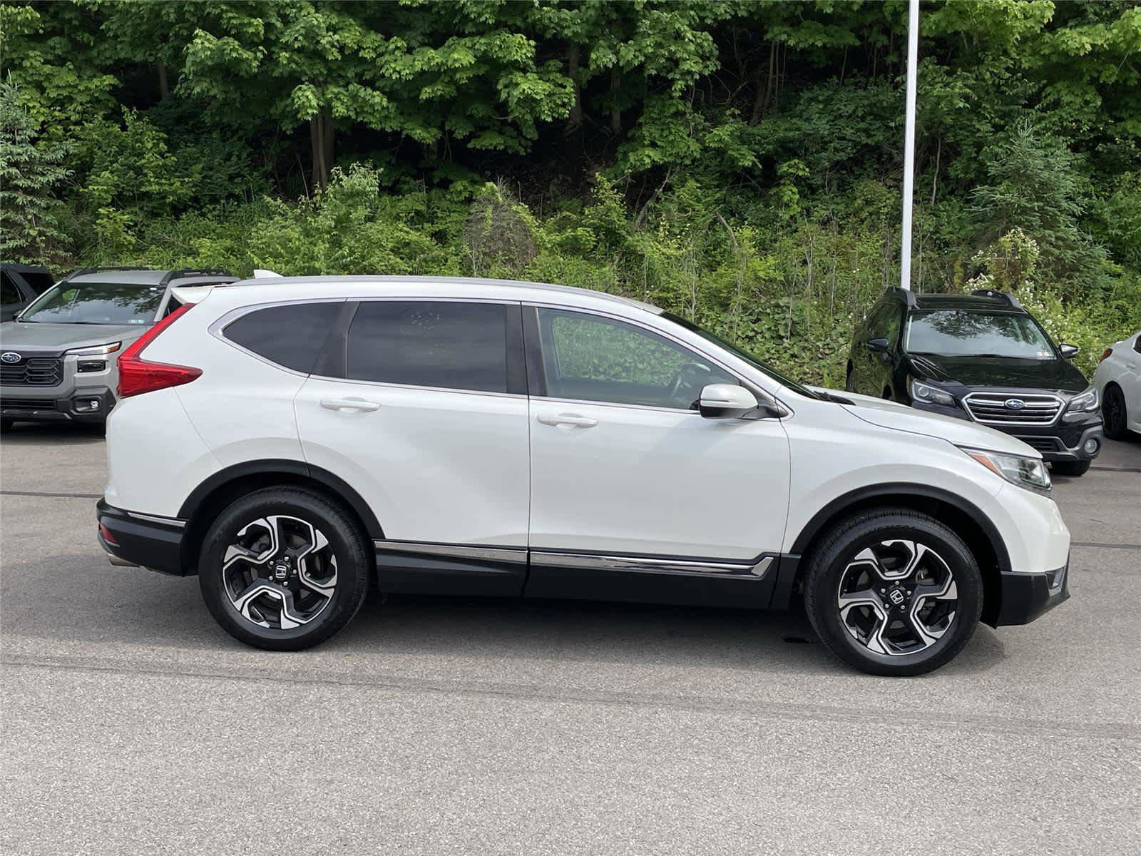 Used 2017 Honda CR-V Touring image 6