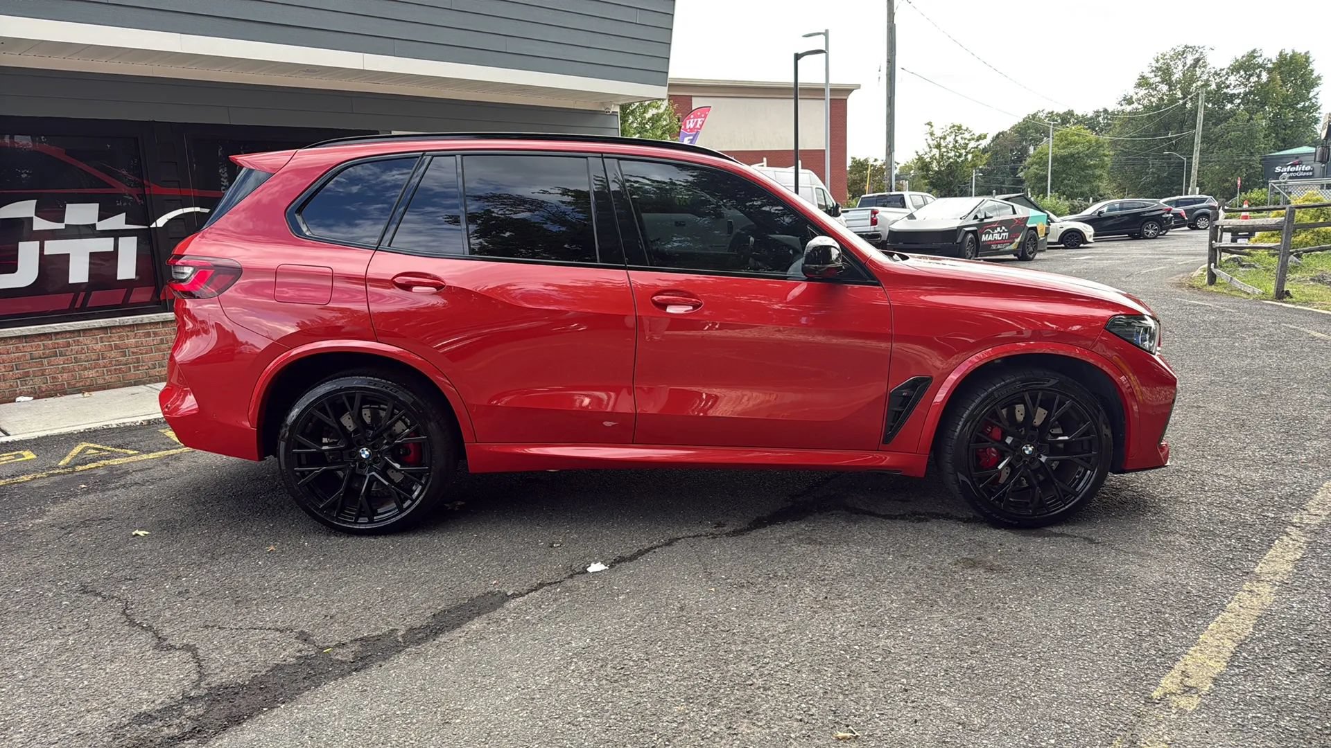 Used 2023 BMW X5 M w/ Competition Package AWD/4WD image 4