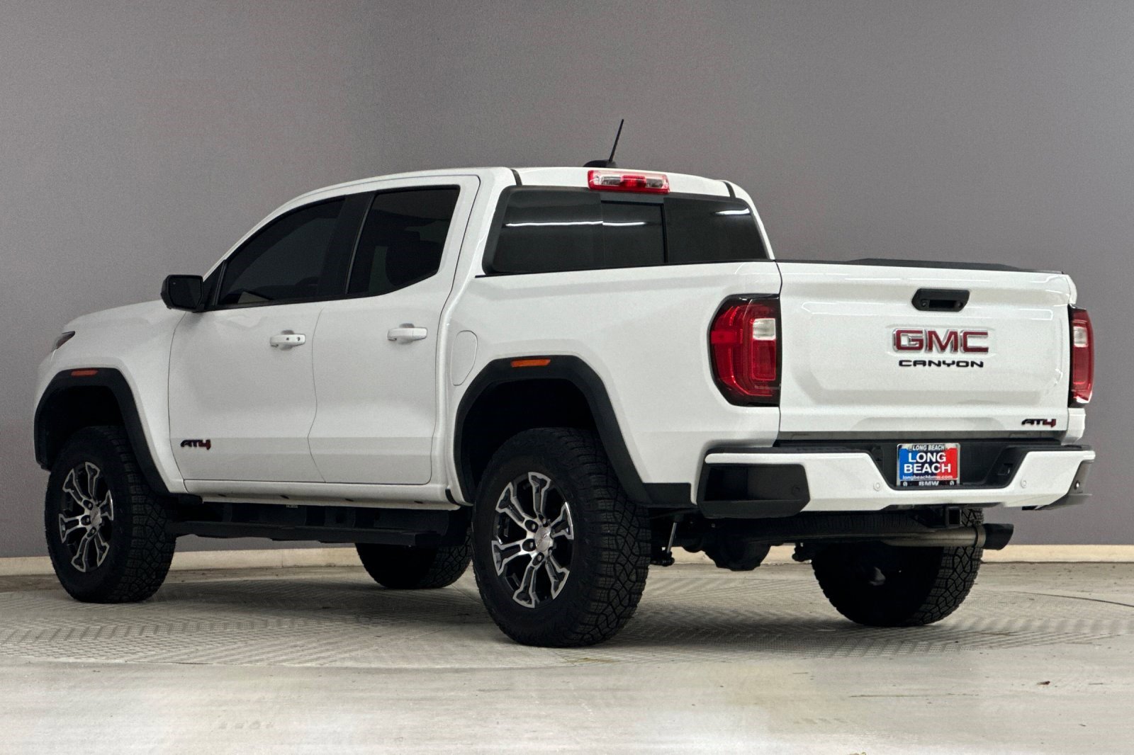 Used 2023 GMC Canyon AT4 w/ AT4 Premium Package image 3