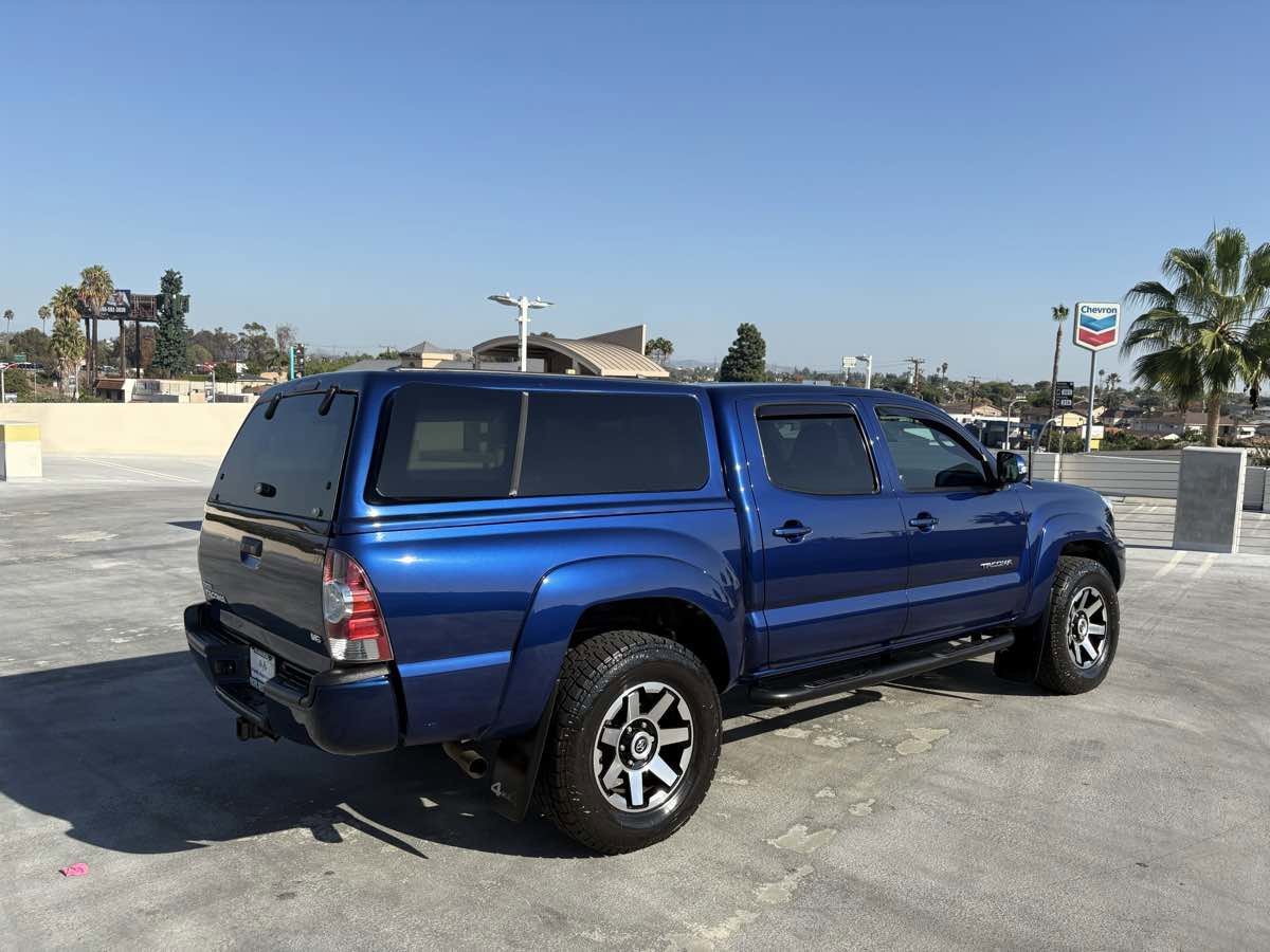 Used 2015 Toyota Tacoma 4x4 Double Cab w/ TRD Sport Package image 37