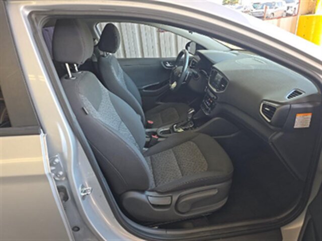 Used 2019 Hyundai Ioniq Plug-In Hybrid FWD image 15