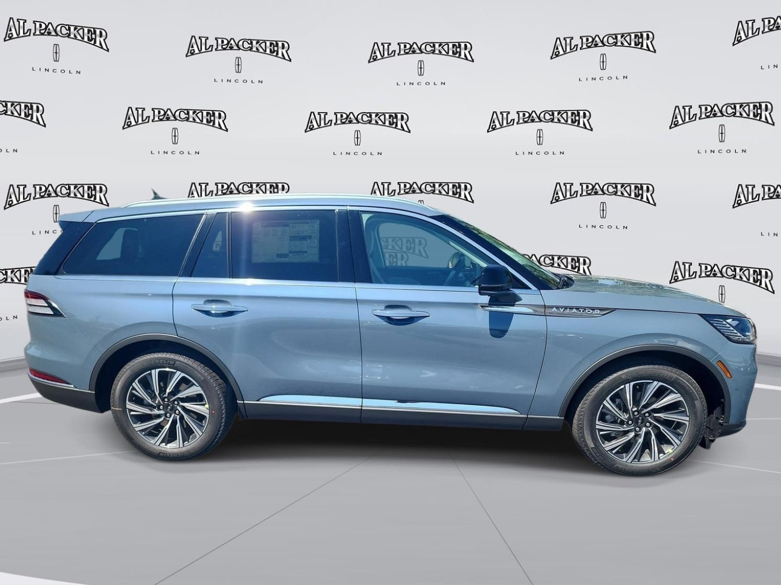 New 2026 Lincoln Aviator 2WD image 6