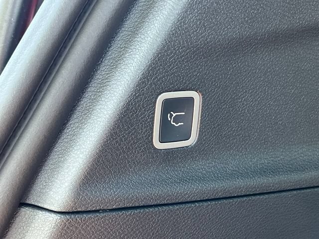 New 2026 Chrysler Pacifica Select FWD image 38