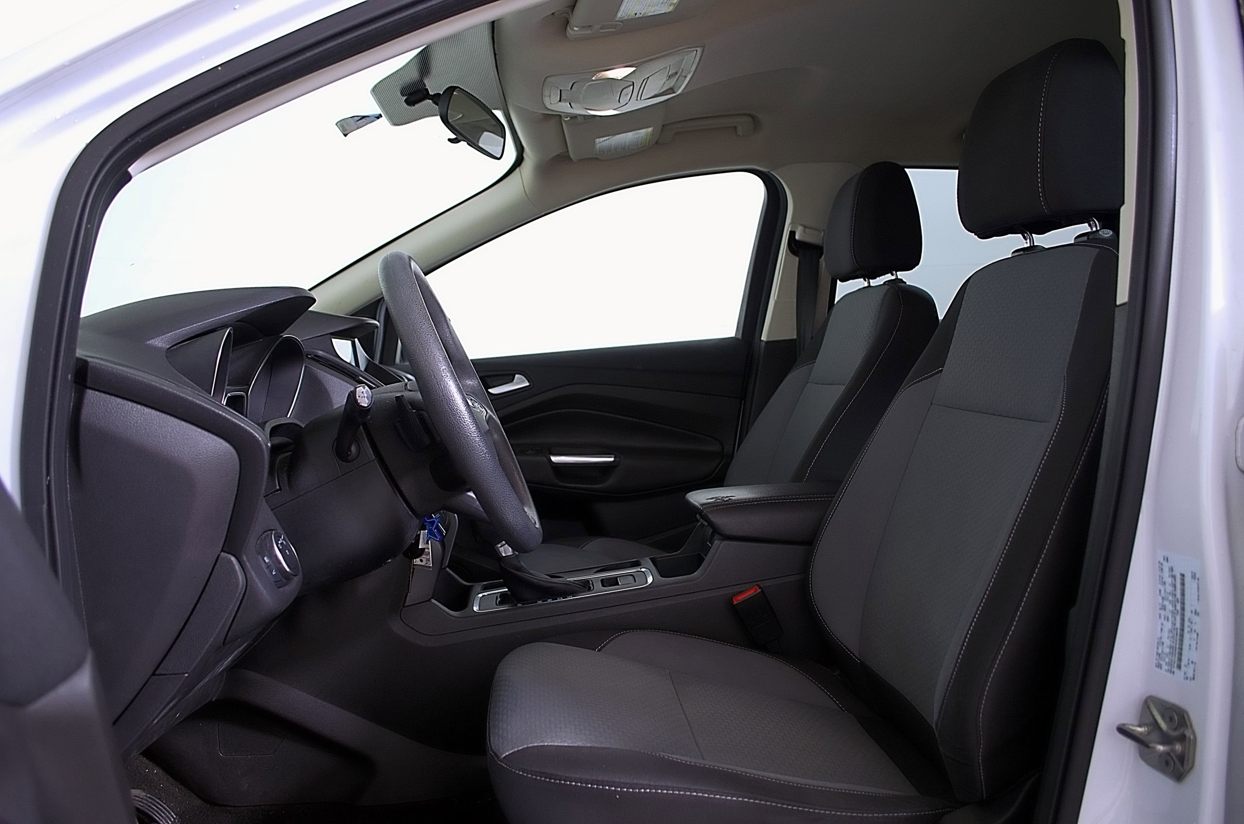 Used 2017 Ford Escape SE w/ Equipment Group 201A FWD image 15