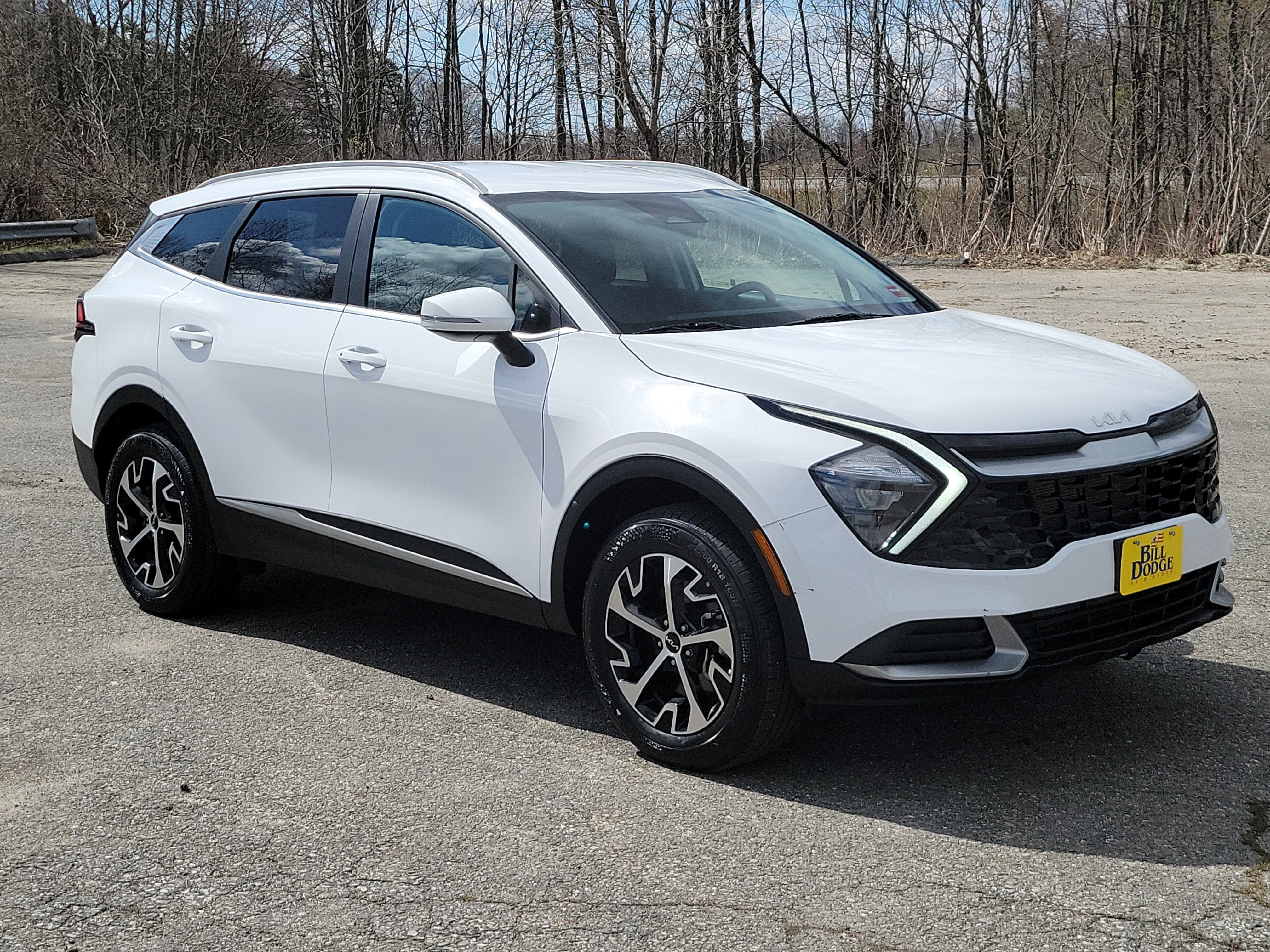 Used 2023 Kia Sportage EX AWD/4WD image 3