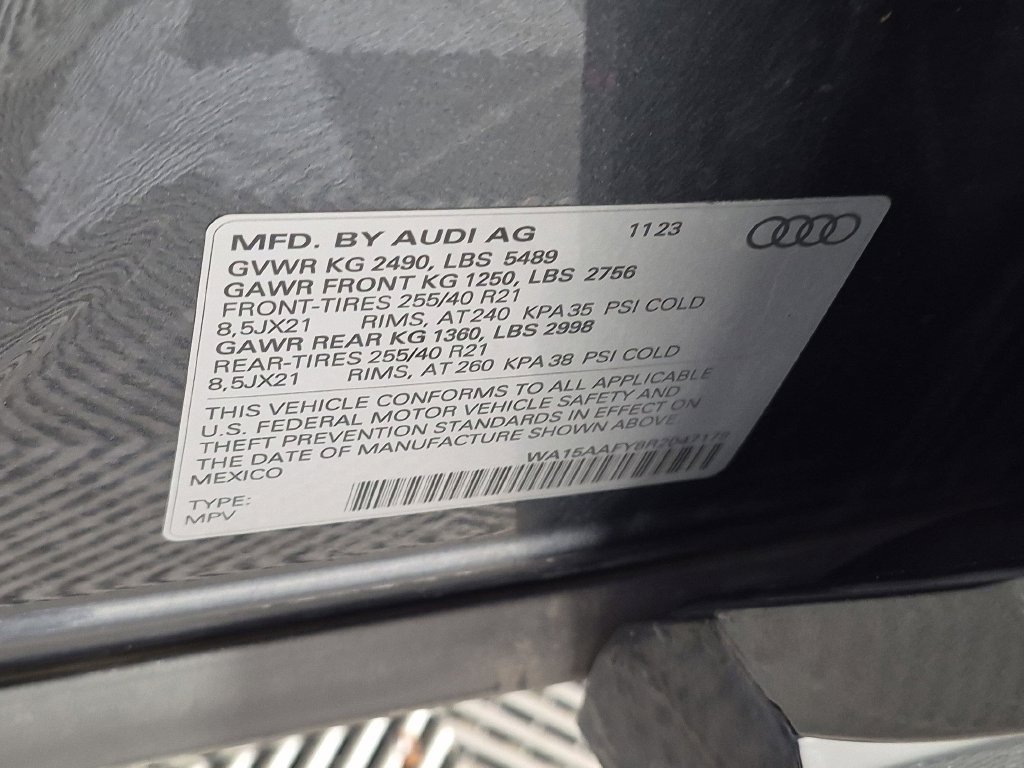 Used 2024 Audi Q5 2.0T Premium Plus w/ Premium Plus Package AWD/4WD image 39