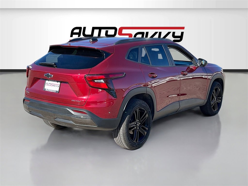 Used 2024 Chevrolet Trax ACTIV w/ Driver Confidence Package image 7