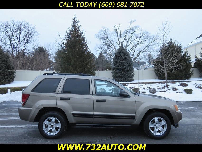 Used 2006 Jeep Grand Cherokee Laredo AWD/4WD image 4