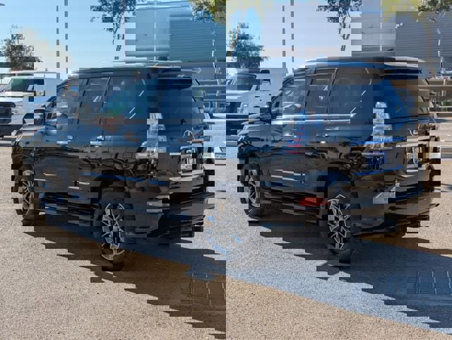 Used 2016 Lexus GX 460 w/ Premium Package image 4