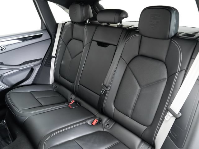 Certified 2025 Porsche Macan Turbo AWD/4WD image 27