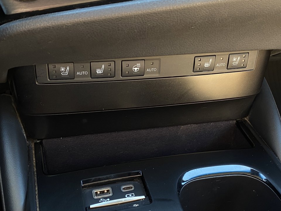 Used 2023 Lexus ES 350 w/ Premium Package image 17