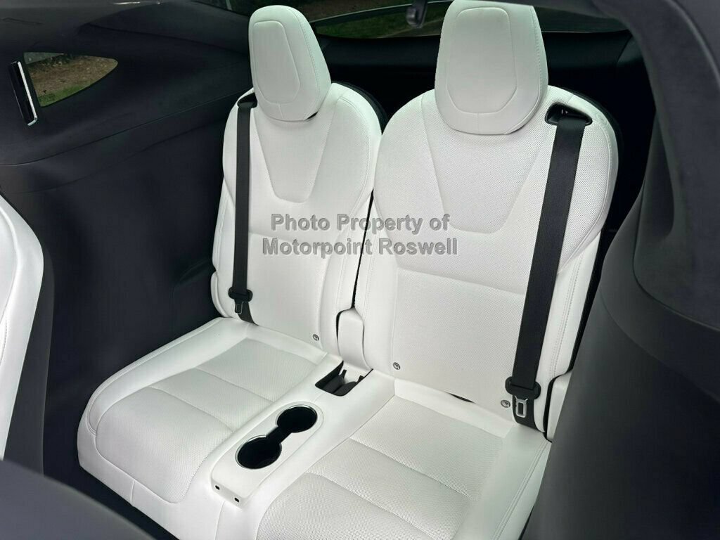 Used 2025 Tesla Model X AWD/4WD image 18