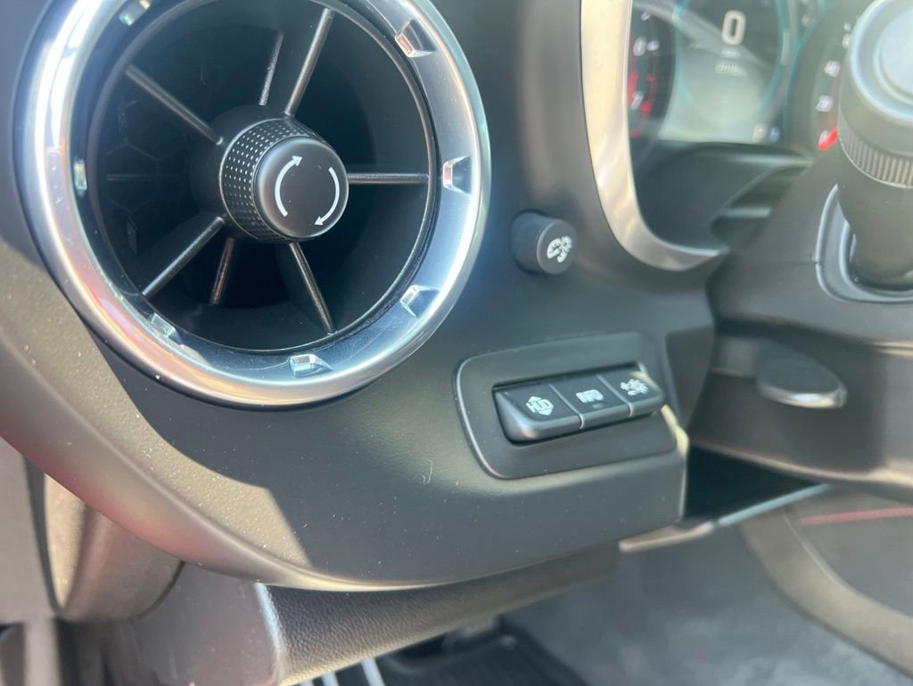 Used 2018 Chevrolet Camaro ZL1 RWD image 12