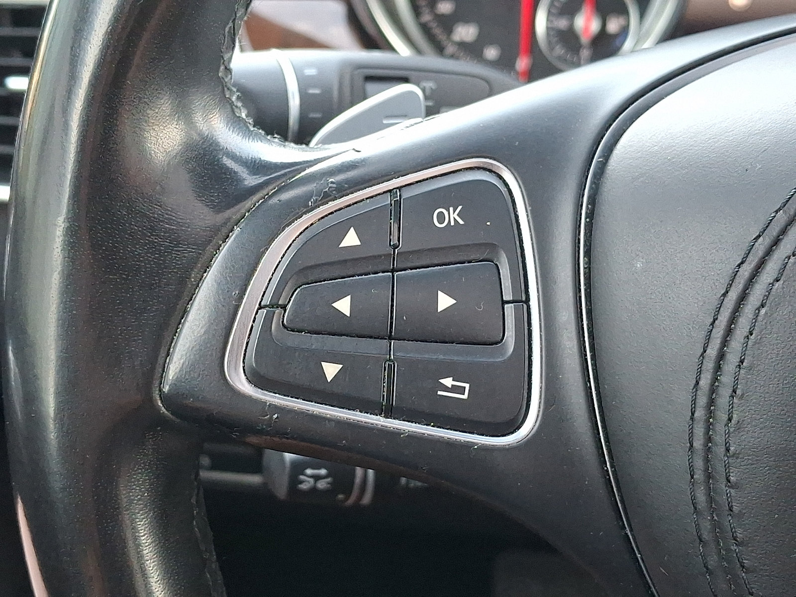 Used 2019 Mercedes-Benz GLS 550 4MATIC image 24