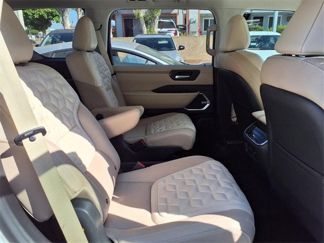 New 2026 Nissan Armada Platinum image 6